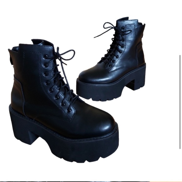 PLATFORM Boots - Picture 4 of 8
